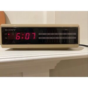 Vintage Sony Dream Machine AM/FM Alarm Clock Radio Tan ICF-C2W  Tested & Working